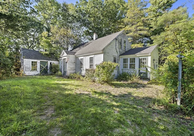 Photo 3 of Sale Pending at 235 Main St, Marshfield, MA 02050 | MLS# 73445532 | Listing updated on 2026-03-02