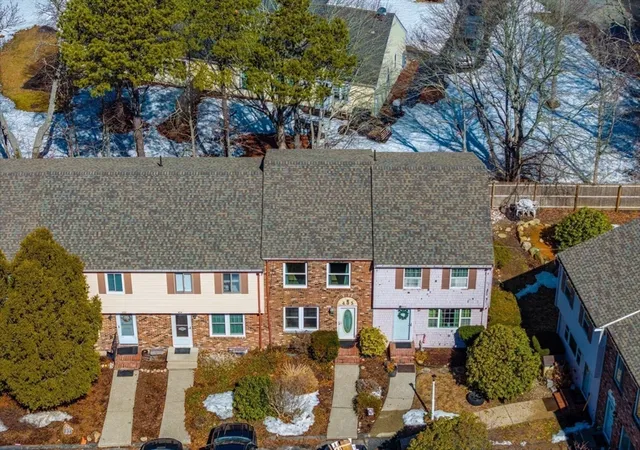 2nd image of 405 Vlg Dr, Buzzards Bay, MA 02532