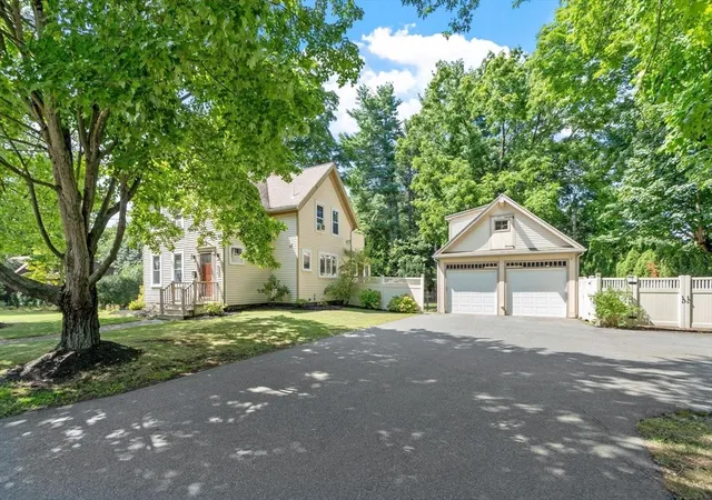 Photo 3 of Sale Pending at 804 Main Street, Lynnfield, MA 01940 | MLS# 73567846 | Listing updated on 2026-10-07