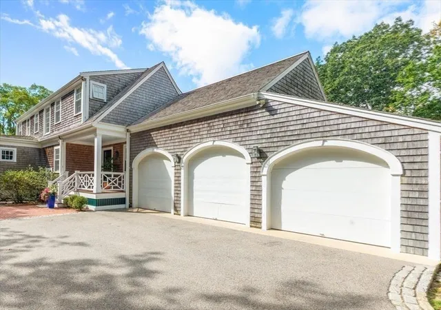 Homes for sale in Duxbury, MA | 39 Bay Pond Rd, Duxbury, MA 02332 | MLS# 73488436
