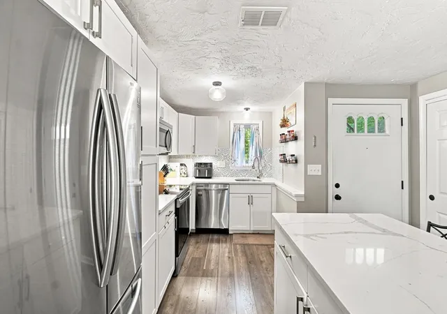 Photo 3 of Sale Pending at 194 Washington St #B, Canton, MA 02021 | MLS# 73561852 | Listing updated on 2026-08-27