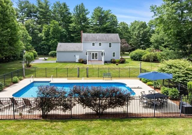 42nd image of 16 King Philip Path, Mendon, MA 01756 | MLS# 73542926