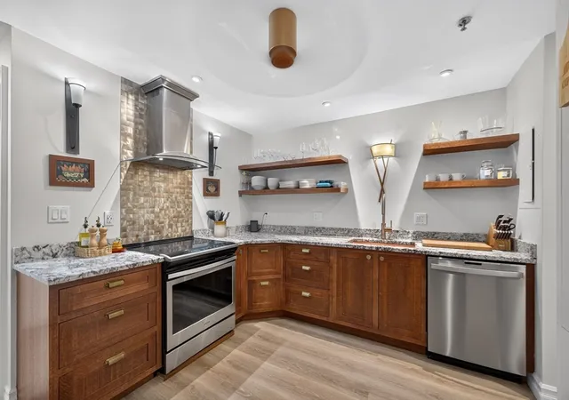 1st image of 22 Railroad St #207, Andover, MA 01810 | MLS# 73550799