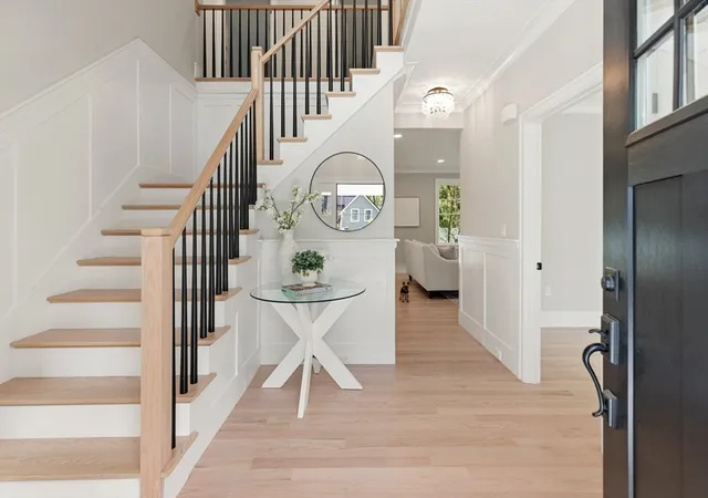 4th image of 6 Lane Avenue, Bedford, MA 01730 | MLS# 73561226