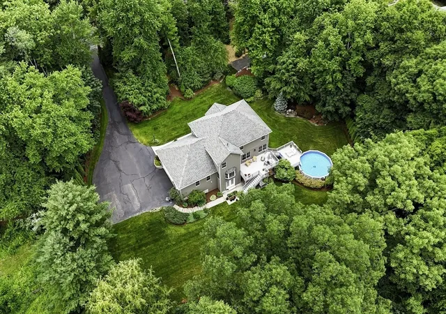 3rd image of 315 Hadley St, South Hadley, MA 01075 | MLS# 73539850