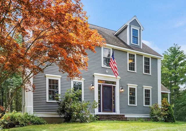 Photo 3 of Single family home for sale at 17 Hillside Dr, Townsend, MA 01469 | MLS# 73569153 | Listing updated on 2026-09-16