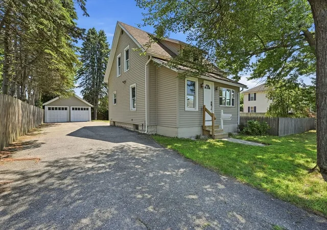 1st image of 33 Baltimore Ave, Chicopee, MA 01020 | MLS# 73559294