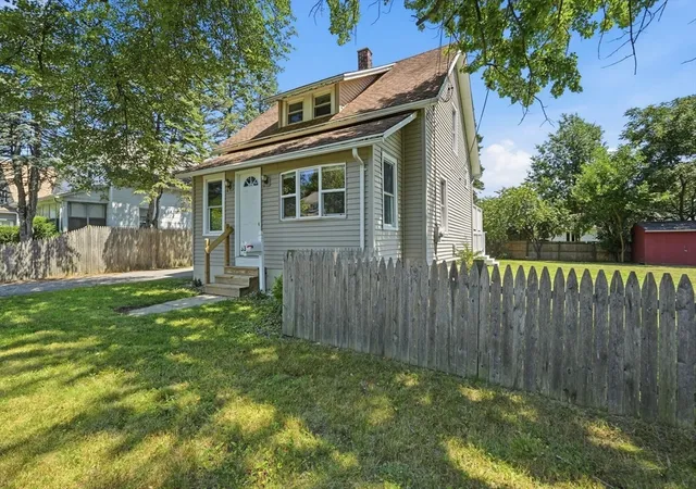 2nd image of 33 Baltimore Ave, Chicopee, MA 01020 | MLS# 73559294