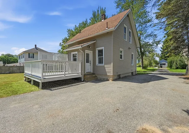 3rd image of 33 Baltimore Ave, Chicopee, MA 01020 | MLS# 73559294
