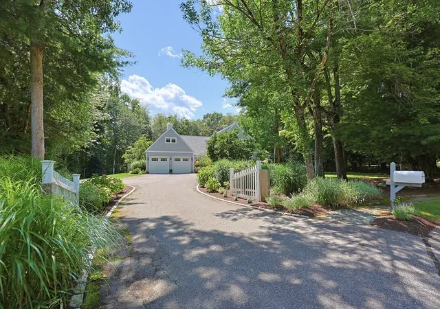 2nd image of 35 Tucker Ln, North Dartmouth, MA 02747 | MLS# 73565386