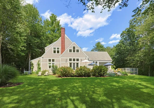4th image of 35 Tucker Ln, North Dartmouth, MA 02747 | MLS# 73565386
