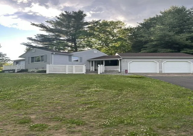 Homes for sale in Southwick, MA | 1 Red Oak Dr, Southwick, MA 01077 | MLS# 73527366
