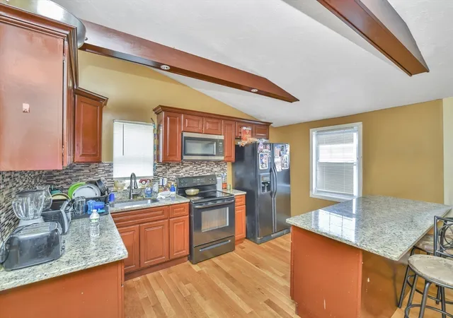 Photo 4 of House for sale at 469 Summer St, Brockton, MA 02302 | MLS# 73562987 | Listing updated on 2026-09-30