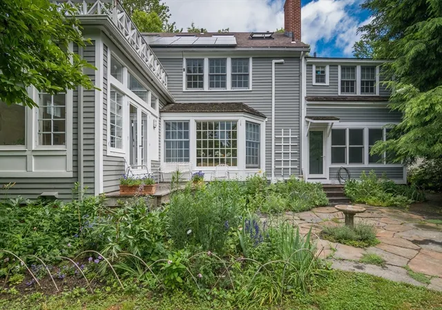Homes for sale in Northampton, MA | 52 Ward Ave, Northampton, MA 01060 | MLS# 73543271
