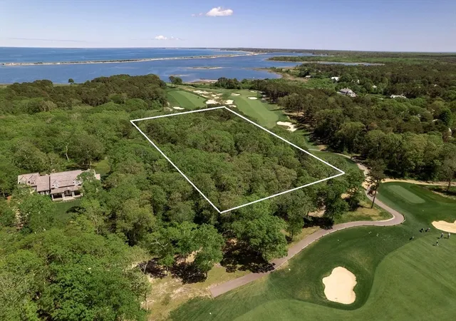 2nd image of 7 Overview Lane, Oak Bluffs, MA 02557 | MLS# 73503350