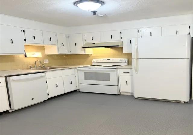 Condo for sale at 15 Spencer Rd #22E, Boxborough, MA 01719 | MLS# 73554005