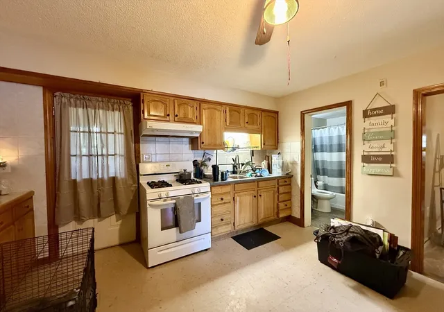 5th image of 398 Main St, Indian Orchard, MA 01151 | MLS# 73559031