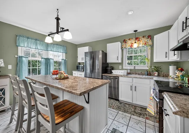 2nd image of 165 Pepperell Rd, Groton, MA 01450 | MLS# 73550214