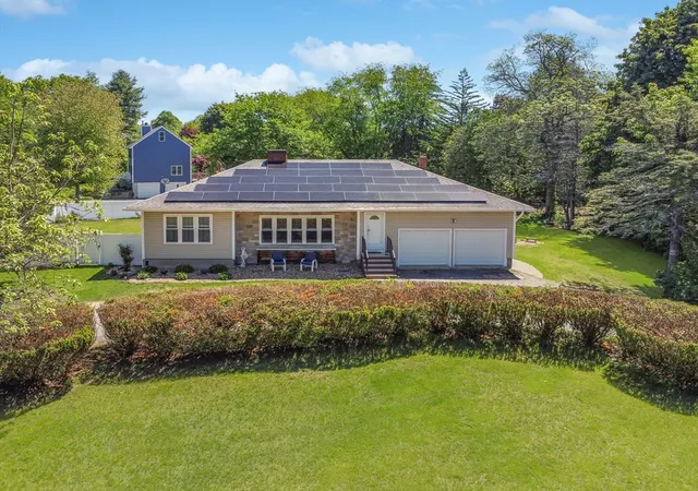 Homes for sale in Haverhill, MA | 11 Shattuck Street, Haverhill, MA 01830 | MLS# 73524913