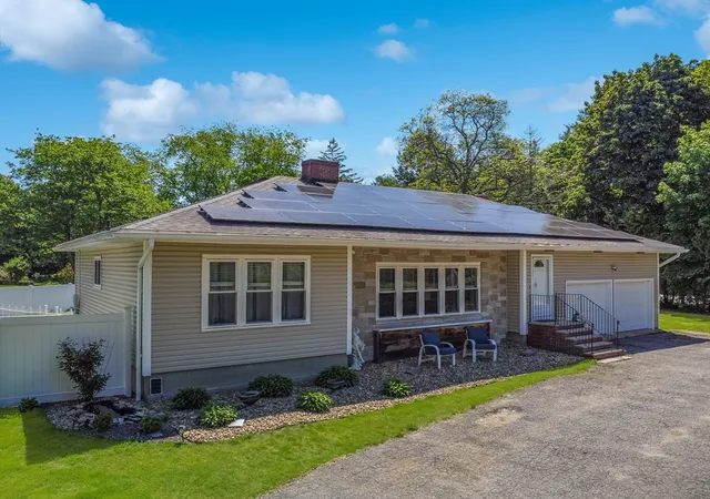 Homes for sale in Haverhill, MA | 11 Shattuck Street, Haverhill, MA 01830 | MLS# 73524913