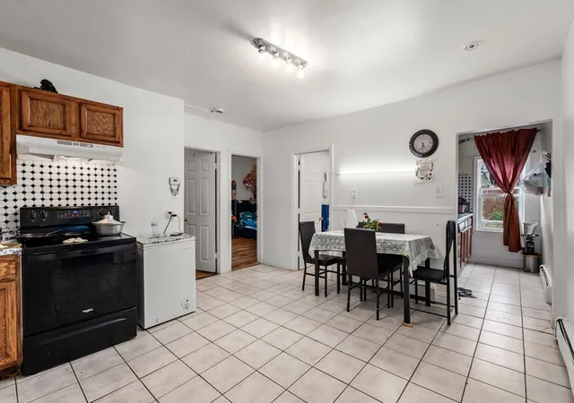 Listing Photo 5 - Condo for sale in building located at 122 Piedmont St, Worcester, MA 01609
