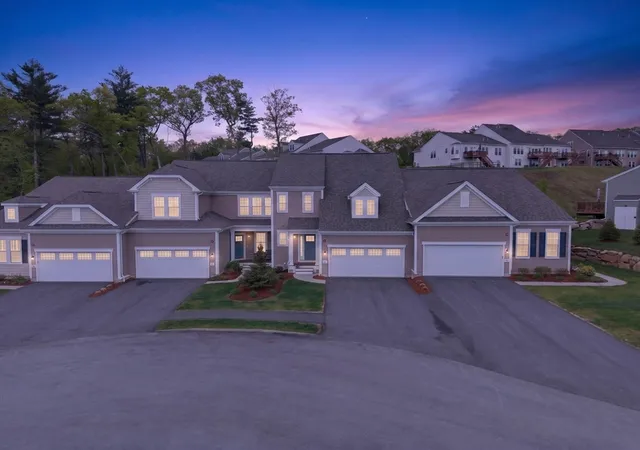 Homes for sale in Upton, MA | 87 Shannon Way #86, Upton, MA 01568 | MLS# 73524427