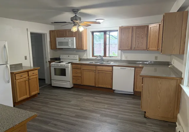 Photo 4 of House for sale at 21-23 Carew St, South Hadley, MA 01075 | MLS# 73536464 | Listing updated on 2026-09-17