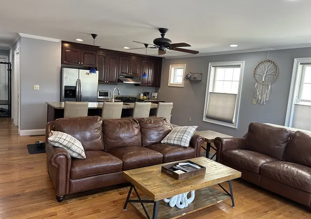 2nd image of 13 1/2 Merrimac St #1, Amesbury, MA 01913 | MLS# 73566384