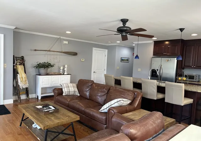 4th image of 13 1/2 Merrimac St, Amesbury, MA 01913
