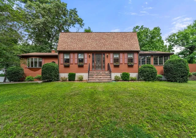 Photo 1 of Sale Pending at 7 Edgeworth St, Billerica, MA 01821 | MLS# 73547018 | Listing updated on 2026-08-01