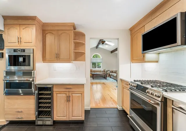 Photo 4 of Sale Pending at 7 Edgeworth St, Billerica, MA 01821 | MLS# 73547018 | Listing updated on 2026-08-01