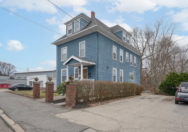 2nd image of 512 River St, Haverhill, MA 01832 | MLS# 73497848