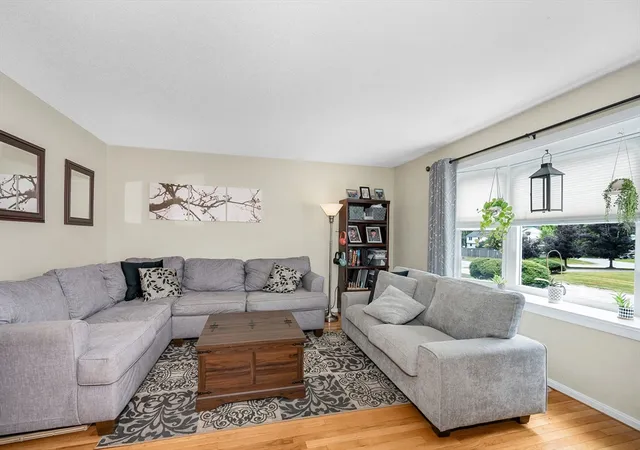 4th image of 95 Tennis Plaza Rd #7, Dracut, MA 01826 | MLS# 73543005
