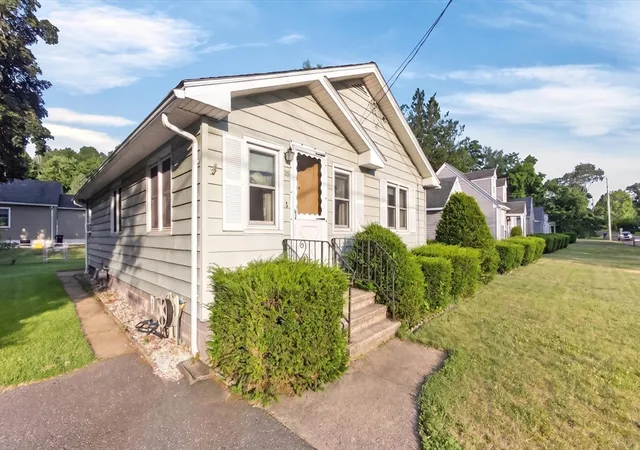 Homes for sale in East Longmeadow, MA | 23 Thompson, East Longmeadow, MA 01028 | MLS# 73548975