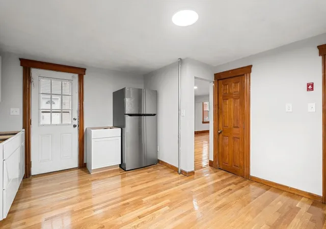 Listing Photo 5 - Condo for sale in building located at 13 Oxford St, Lynn, MA 02780