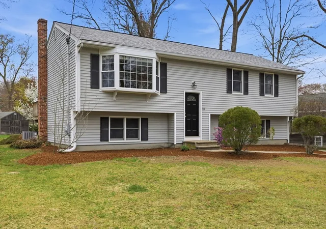 3rd image of 42 Bayberry Rd, Abington, MA 02351 | MLS# 73509869