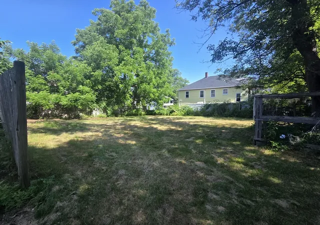 Homes for sale in Webster, MA | 411 High St, Webster, MA 01570 | MLS# 73548893