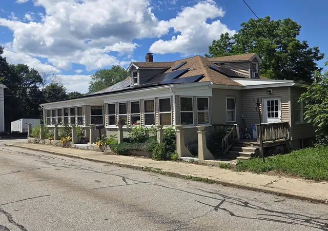 Homes for sale in Webster, MA | 411 High St, Webster, MA 01570 | MLS# 73548893