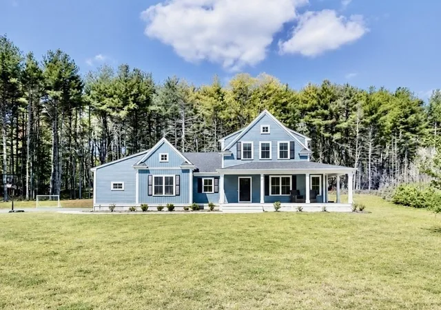 2nd image of 10 Homes Ave, Franklin, MA 02038 | MLS# 73548542
