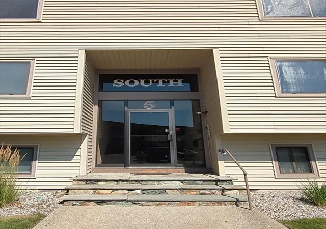 1st image of 196 Old River #176, Lincoln, RI 02865 | MLS# 73561661