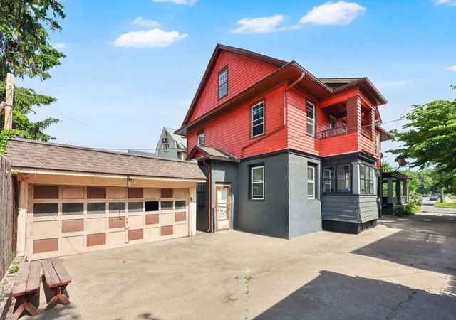31st image of 850 852 Sumner Ave, Springfield, MA 01108 | MLS# 73534593
