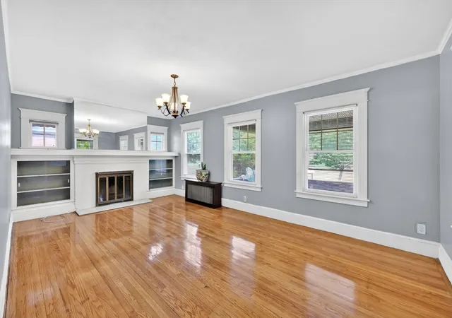 3rd image of 850-852 Sumner Ave, Springfield, MA 01108 | MLS# 73534593