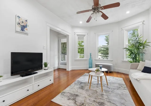 2nd image of 215 Crafts Rd #2, Chestnut Hill, MA 02467 | MLS# 73565940