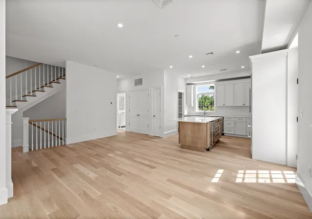 Homes for sale in Marblehead, MA | 64 Pleasant Street #B, Marblehead, MA 01945 | MLS# 73544631
