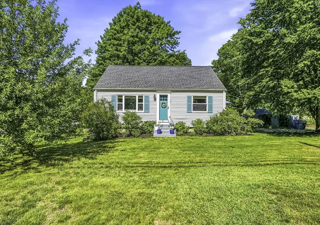 Homes for sale in Hudson, MA | 106 Causeway St, Hudson, MA 01749 | MLS# 73537321