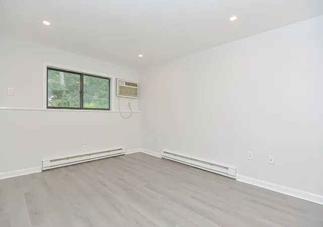 2nd image of 800 County St, Taunton, MA 02780