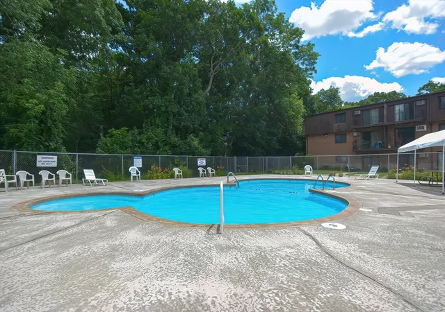 4th image of 800 County St #3-3A, Taunton, MA 02780 | MLS# 73563807