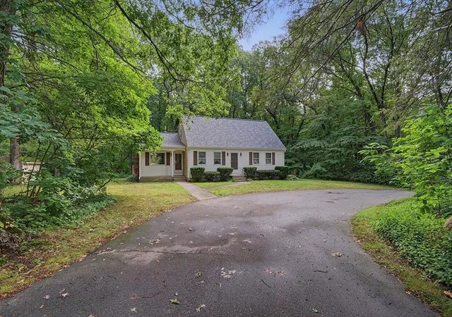 2nd image of 27 Peck Hill Road, Johnston, RI 02919 | MLS# 73560321