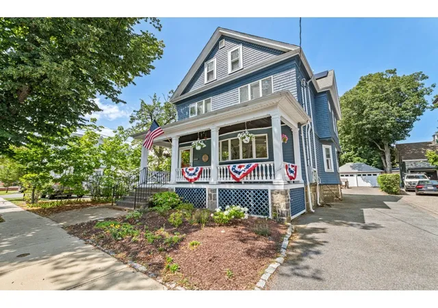 2nd image of 217 Pleasant Street, Winthrop, MA 02152 | MLS# 73567723