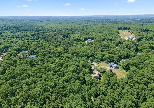 Homes for sale in Upton, MA | 215 North St, Upton, MA 01568 | MLS# 73488757